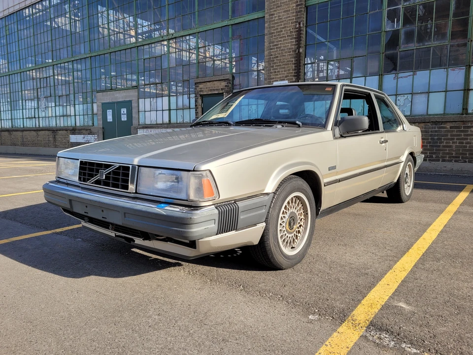 1990 Volvo 780 - Image 8 of 31