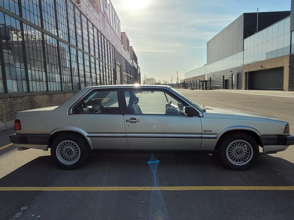 1990 Volvo 780 - Image 17 of 31