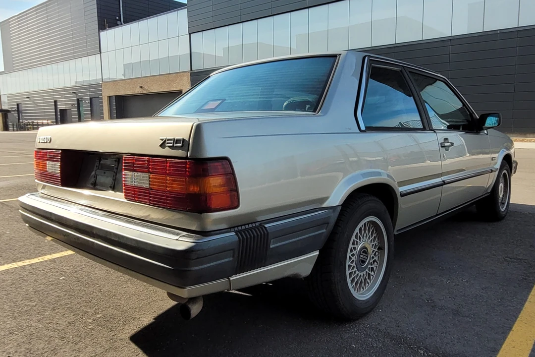 1990 Volvo 780 - Image 4 of 31
