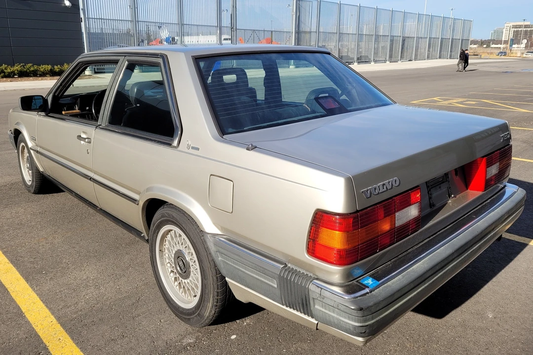 1990 Volvo 780 - Image 3 of 31