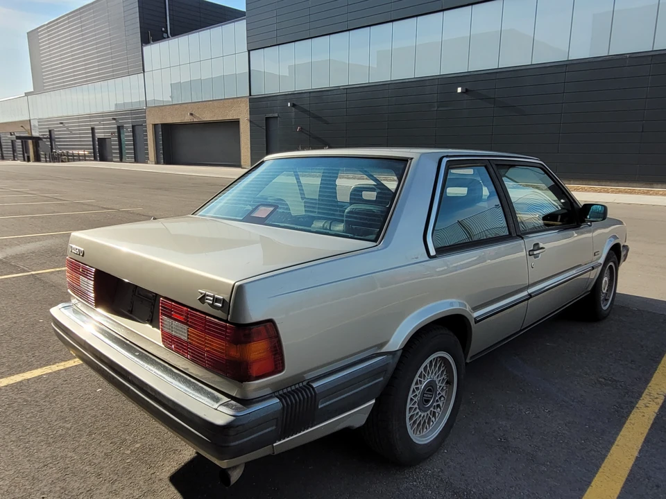 1990 Volvo 780 - Image 14 of 31