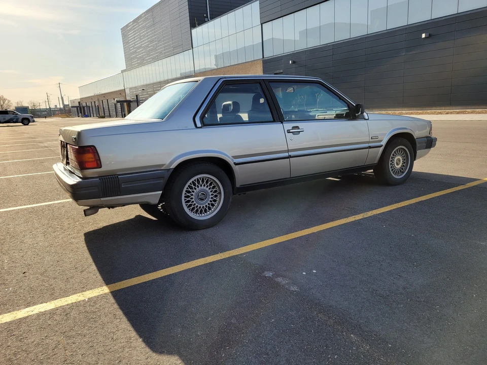 1990 Volvo 780 - Image 15 of 31