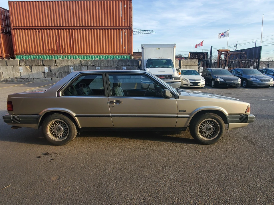 1990 Volvo 780 - Image 16 of 31