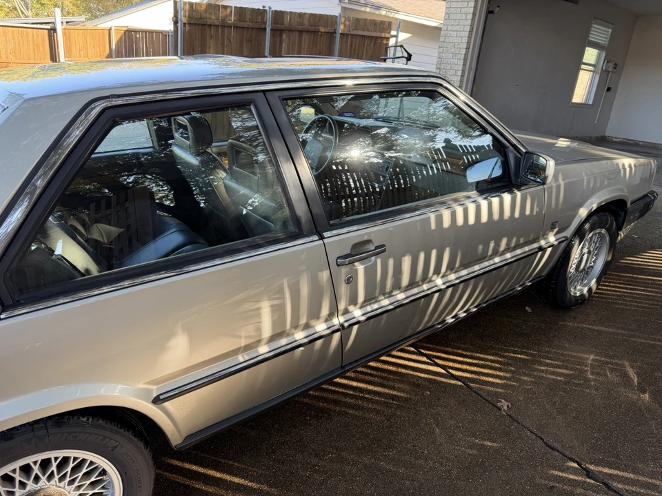 1990 Volvo 780 - Image 17 of 19