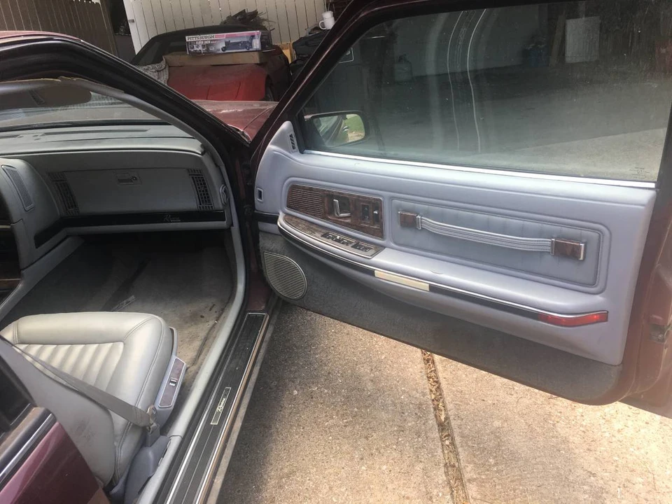 1990 Buick Riviera 4th-7th Gen - Image 13 of 22