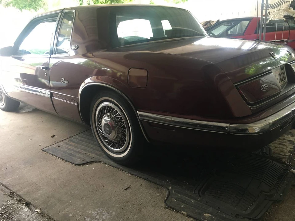 1990 Buick Riviera 4th-7th Gen - Image 6 of 22