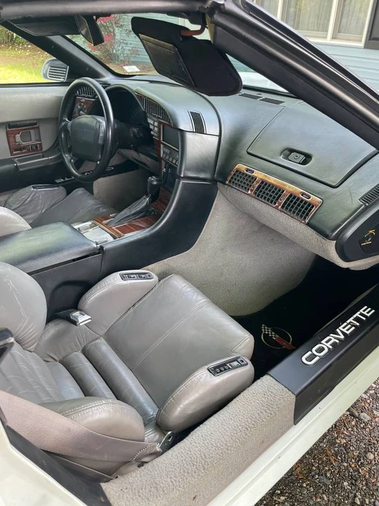 1990 Chevrolet Corvette C4 - Image 14 of 16