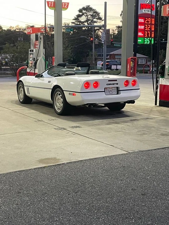 1990 Chevrolet Corvette C4 - Image 9 of 16
