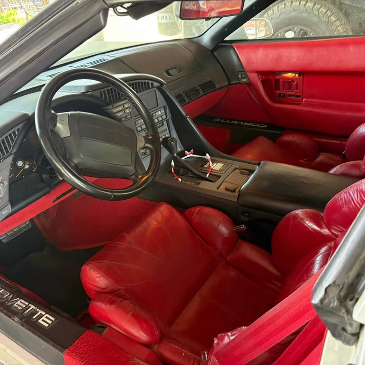 1990 Chevrolet Corvette C4 - Image 3 of 4