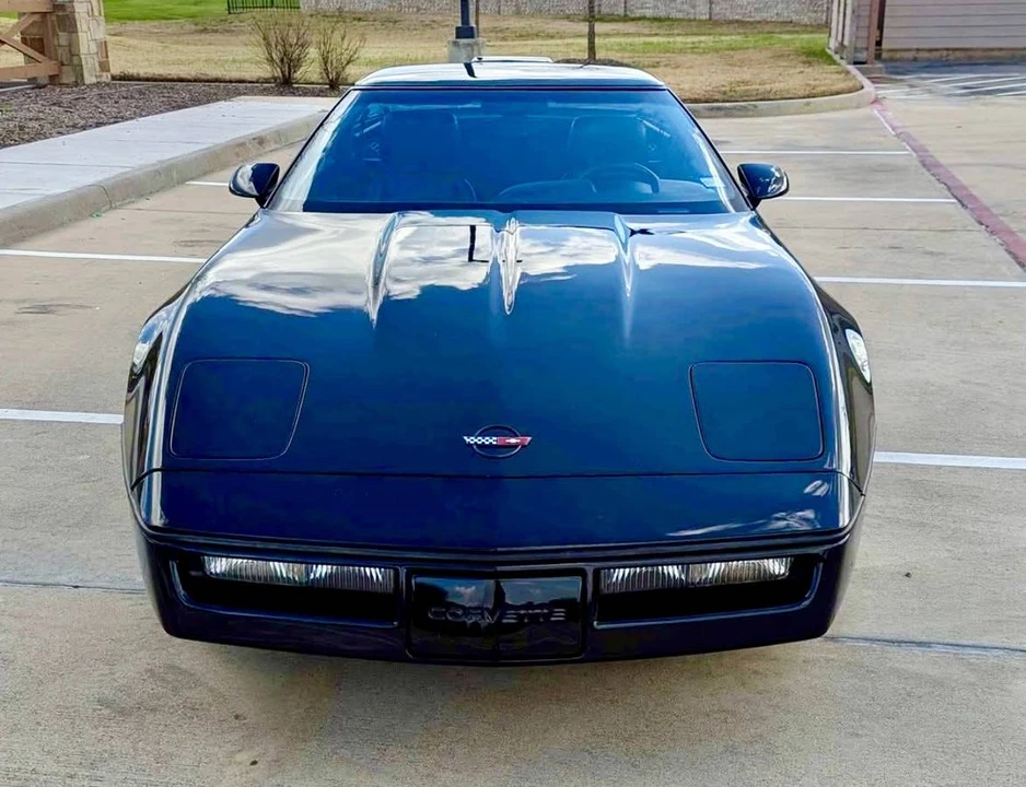 1990 Chevrolet Corvette C4 - Image 2 of 15