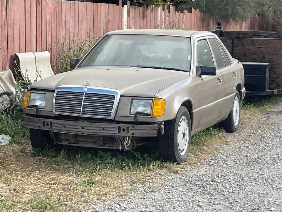 1990 Mercedes-Benz W124 E-Class - Image 8 of 8