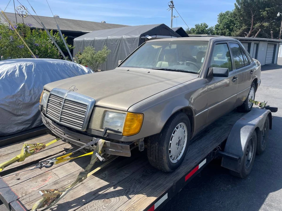 1990 Mercedes-Benz W124 E-Class - Image 6 of 8