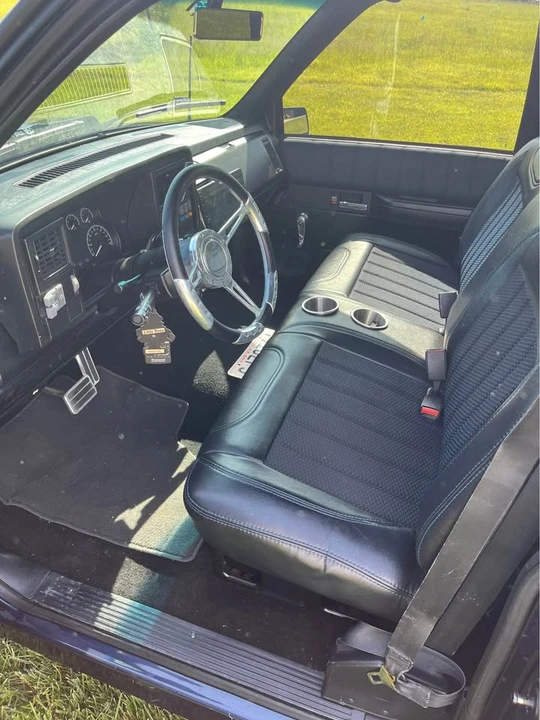1990 GMC Sierra 1st Gen - Image 18 of 20