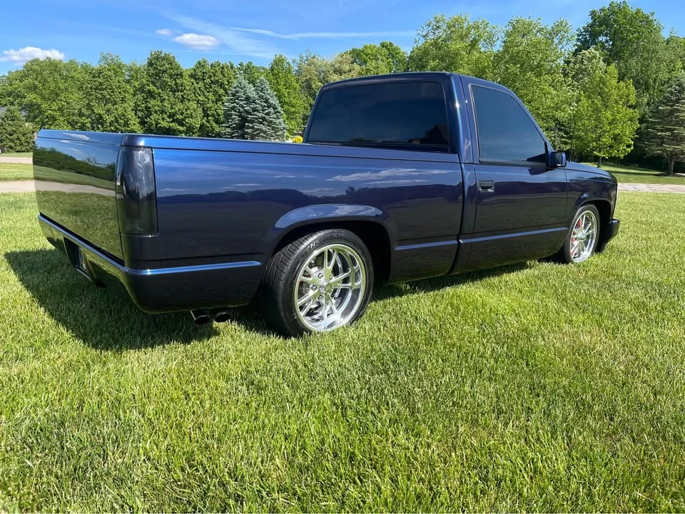 1990 GMC Sierra 1st Gen - Image 2 of 20