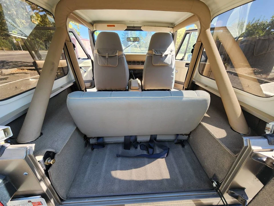 1990 Jeep YJ Wrangler - Image 9 of 9