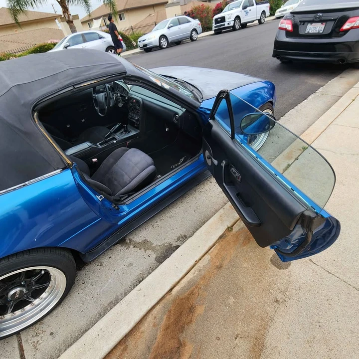 1990 Mazda NA MX-5 Miata - Image 5 of 9