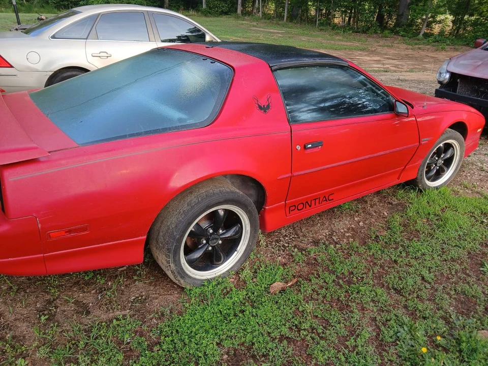 1990 Pontiac Firebird 3rd Gen - Image 3 of 5