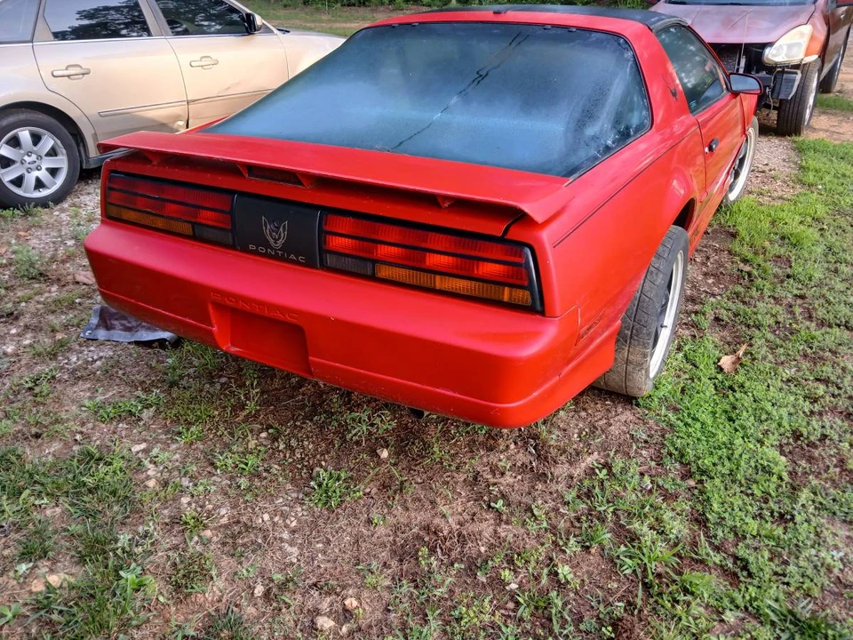 1990 Pontiac Firebird 3rd Gen - Image 4 of 5