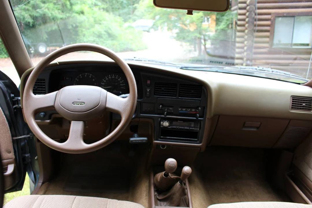 1990 Toyota 4Runner 2nd Gen - Image 19 of 24