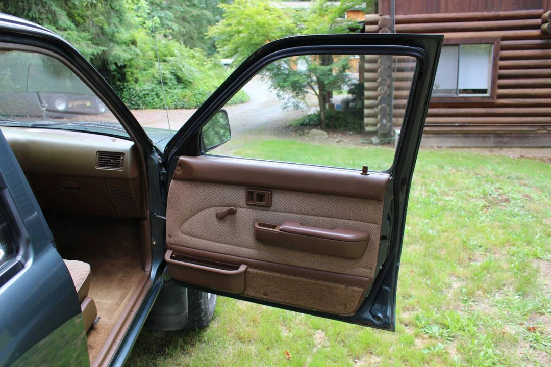 1990 Toyota 4Runner 2nd Gen - Image 15 of 24