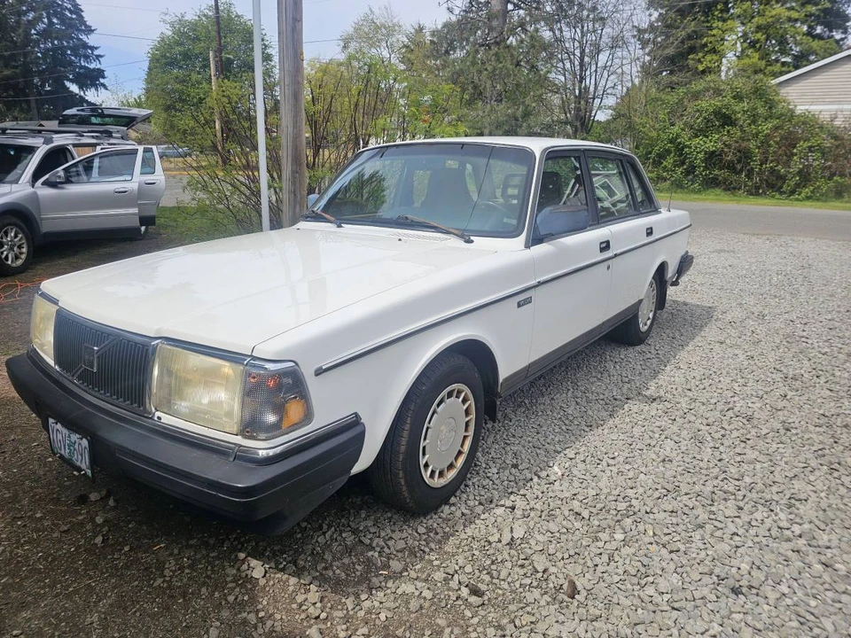 1990 Volvo 200 Series - Image 4 of 6