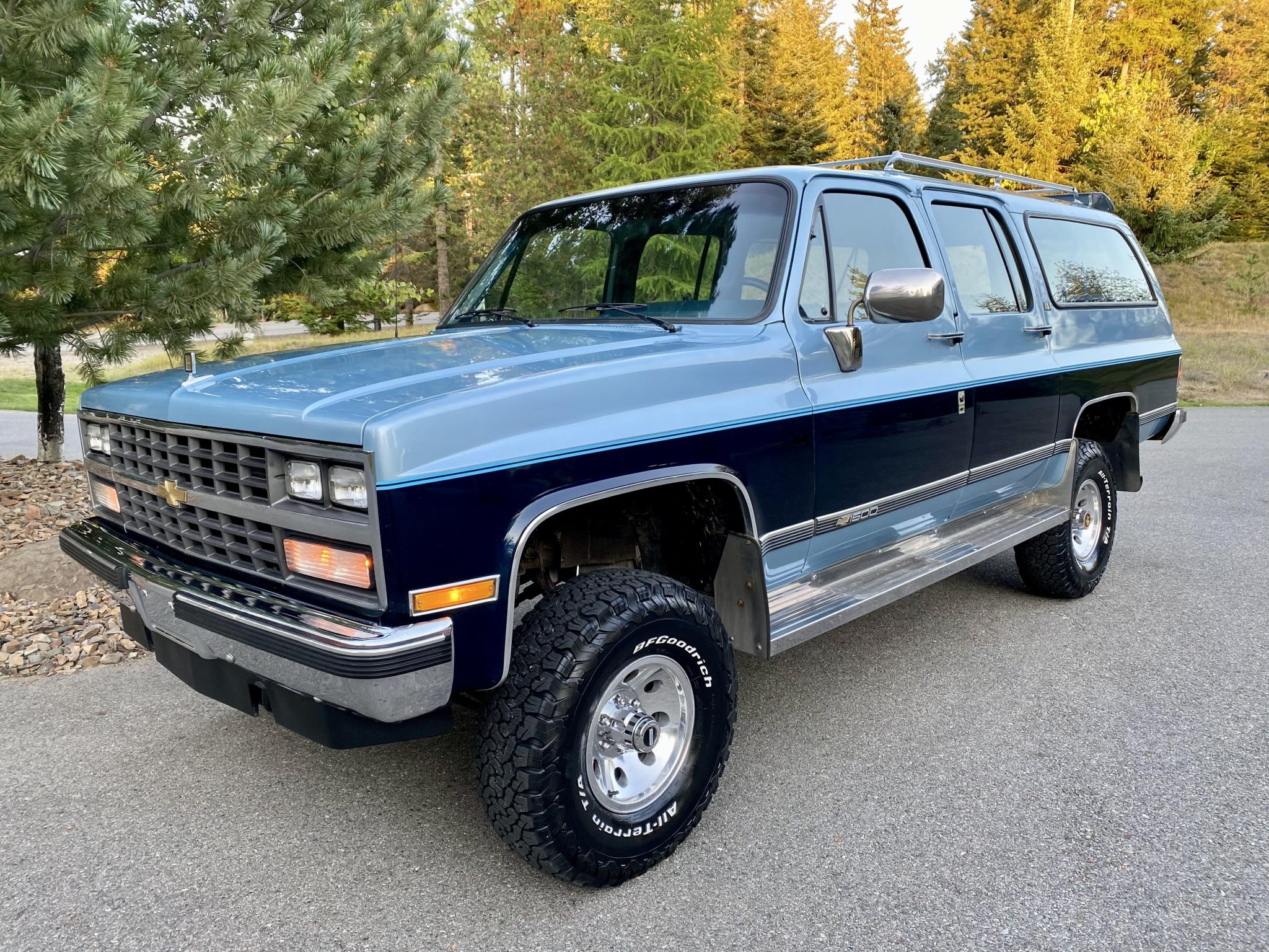 1990 Chevrolet Suburban V1500 Silverado 4×4