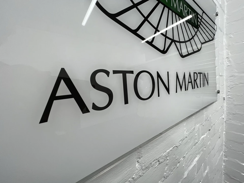 Aston Martin - Image 9 of 16