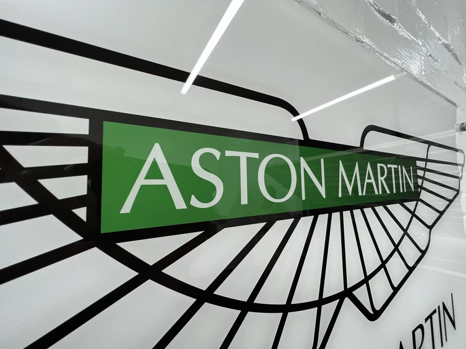 Aston Martin - Image 11 of 16