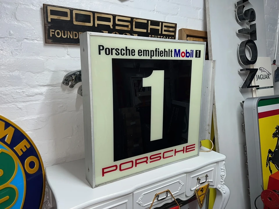Porsche - Image 11 of 21