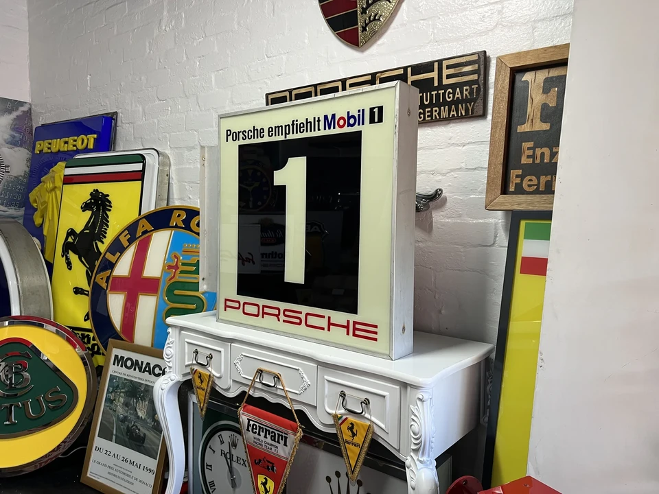 Porsche - Image 21 of 21