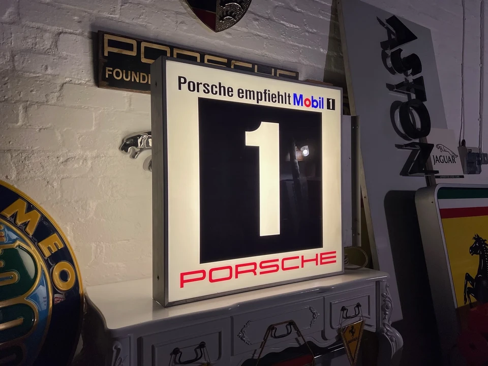 Porsche - Image 4 of 21
