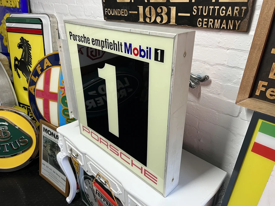 Porsche - Image 19 of 21