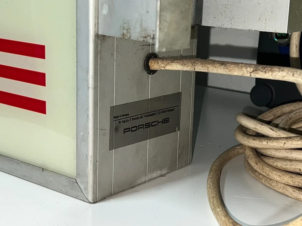 Porsche - Image 14 of 21