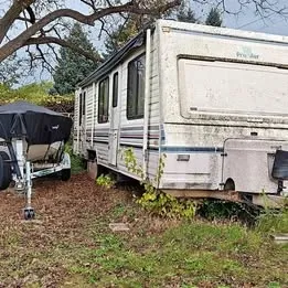 1991 Proweler Camper