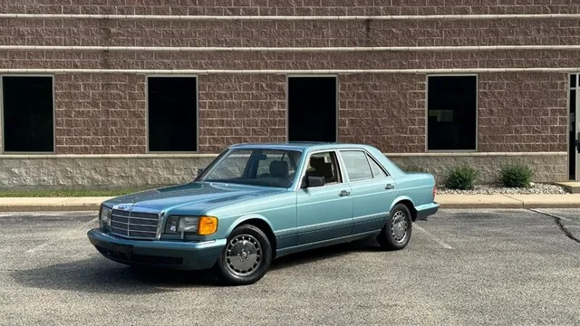 1991 Mercedes-Benz 300-Series 300 SE