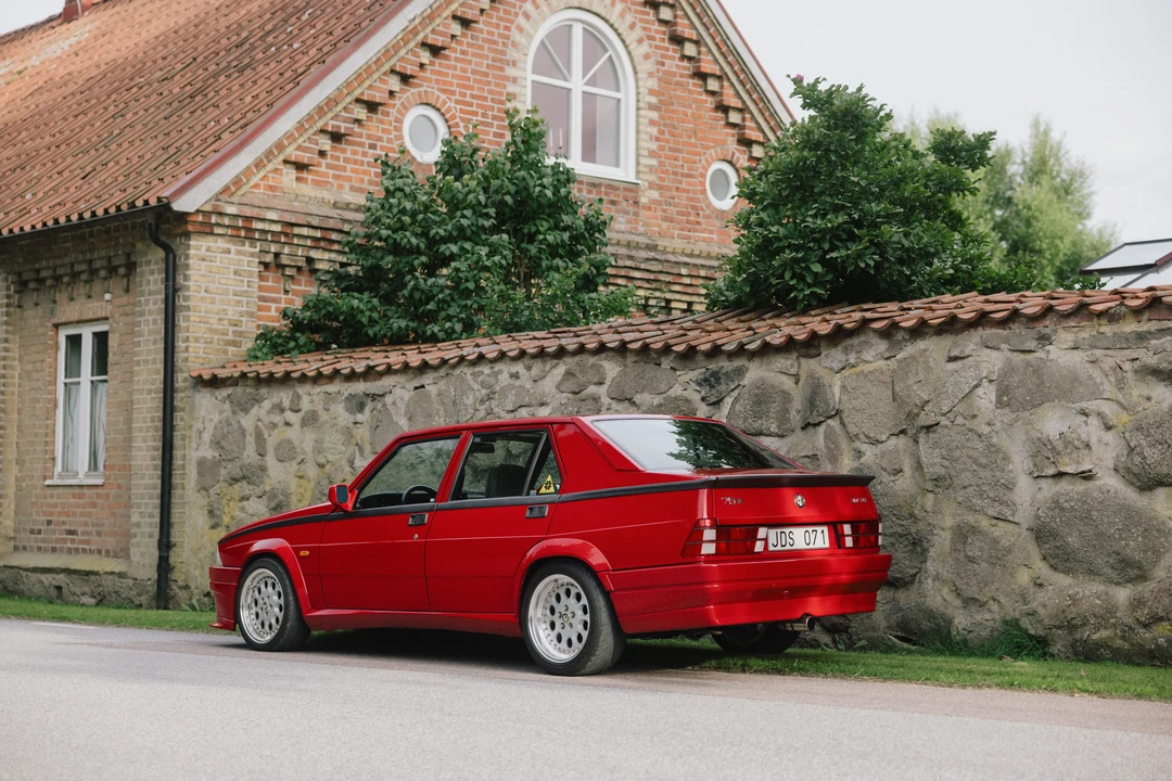 1991 Alfa Romeo 75/Milano - Image 14 of 31