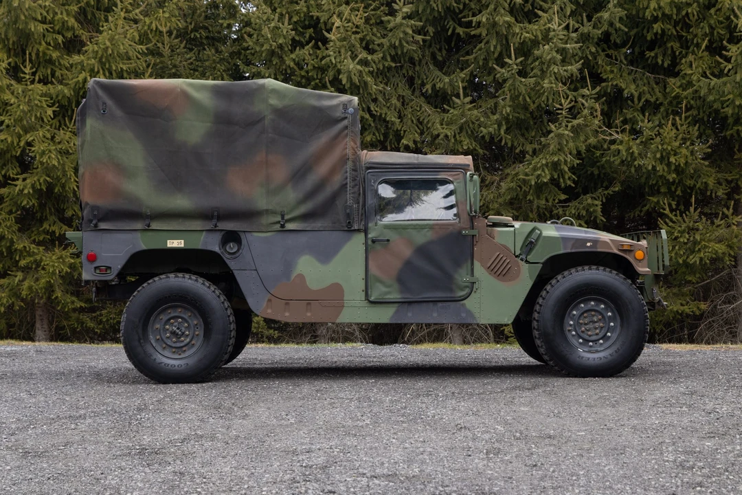 1991 Hummer HMMWV - Image 3 of 31