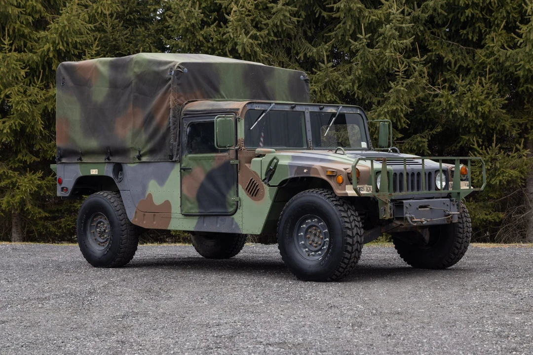 1991 Hummer HMMWV - Image 2 of 31