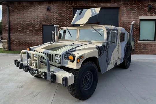 1991 AM General M1038 HMMWV