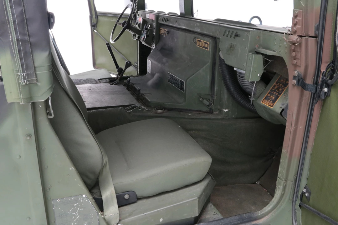 1991 Hummer HMMWV - Image 30 of 31