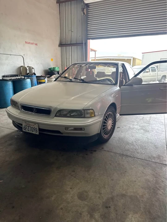 1991 Acura Legend 2nd Gen - Image 2 of 5