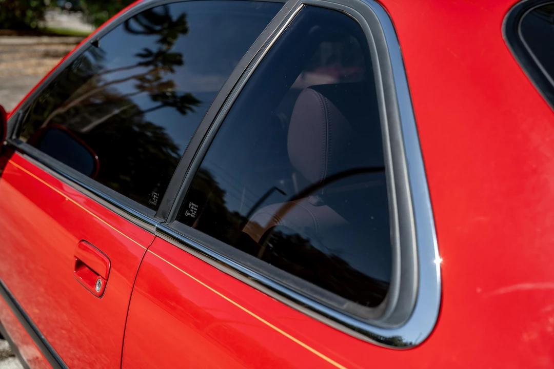 1991 Acura Legend 2nd Gen - Image 28 of 31