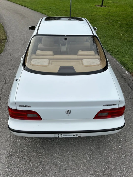 1991 Acura Legend 2nd Gen - Image 5 of 12