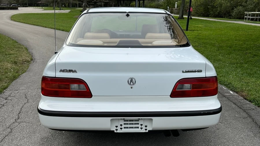 1991 Acura Legend 2nd Gen - Image 4 of 12