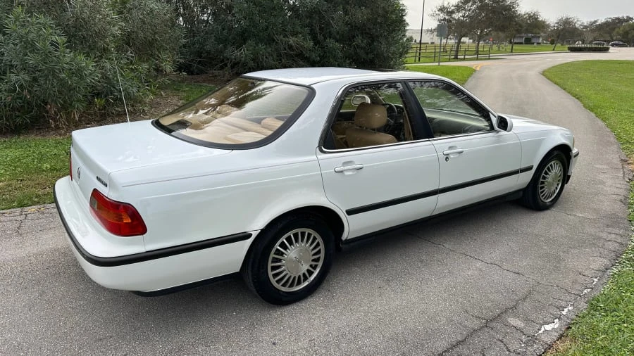 1991 Acura Legend 2nd Gen - Image 2 of 12