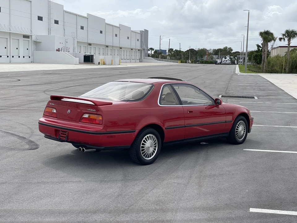 1991 Acura Legend 2nd Gen - Image 9 of 31