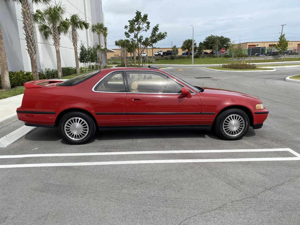 1991 Acura Legend 2nd Gen - Image 16 of 31