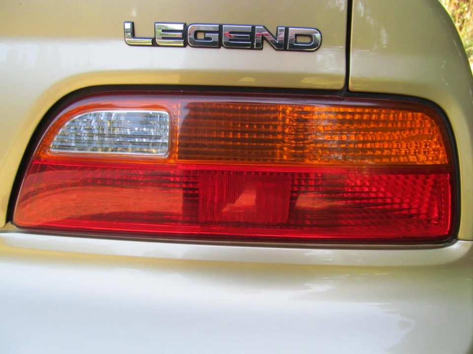 1991 Acura Legend 2nd Gen - Image 27 of 31