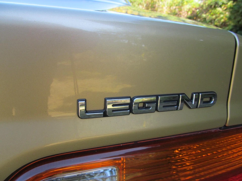1991 Acura Legend 2nd Gen - Image 30 of 31