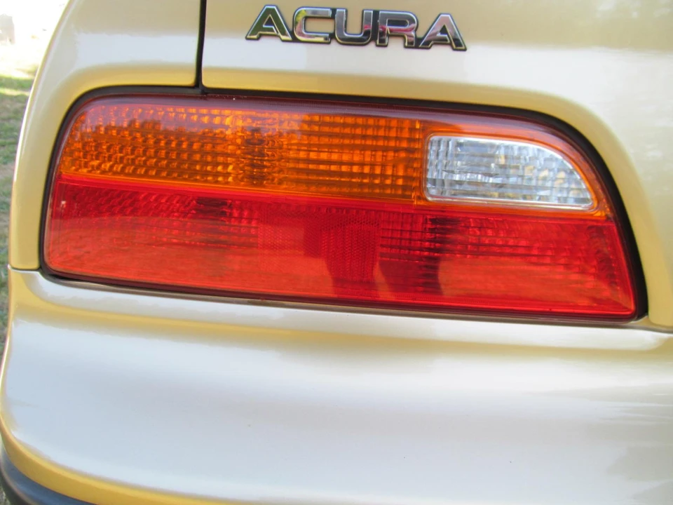 1991 Acura Legend 2nd Gen - Image 25 of 31